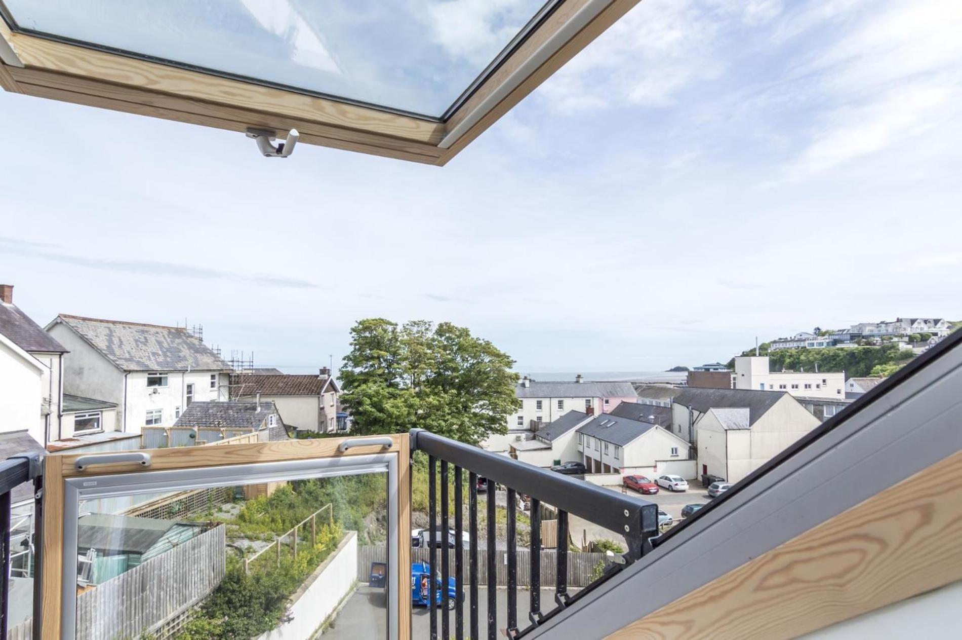 Milford Street - 5 Bedroom Luxurious Holiday Home - ซอนเดอร์สฟุต ภายนอก รูปภาพ